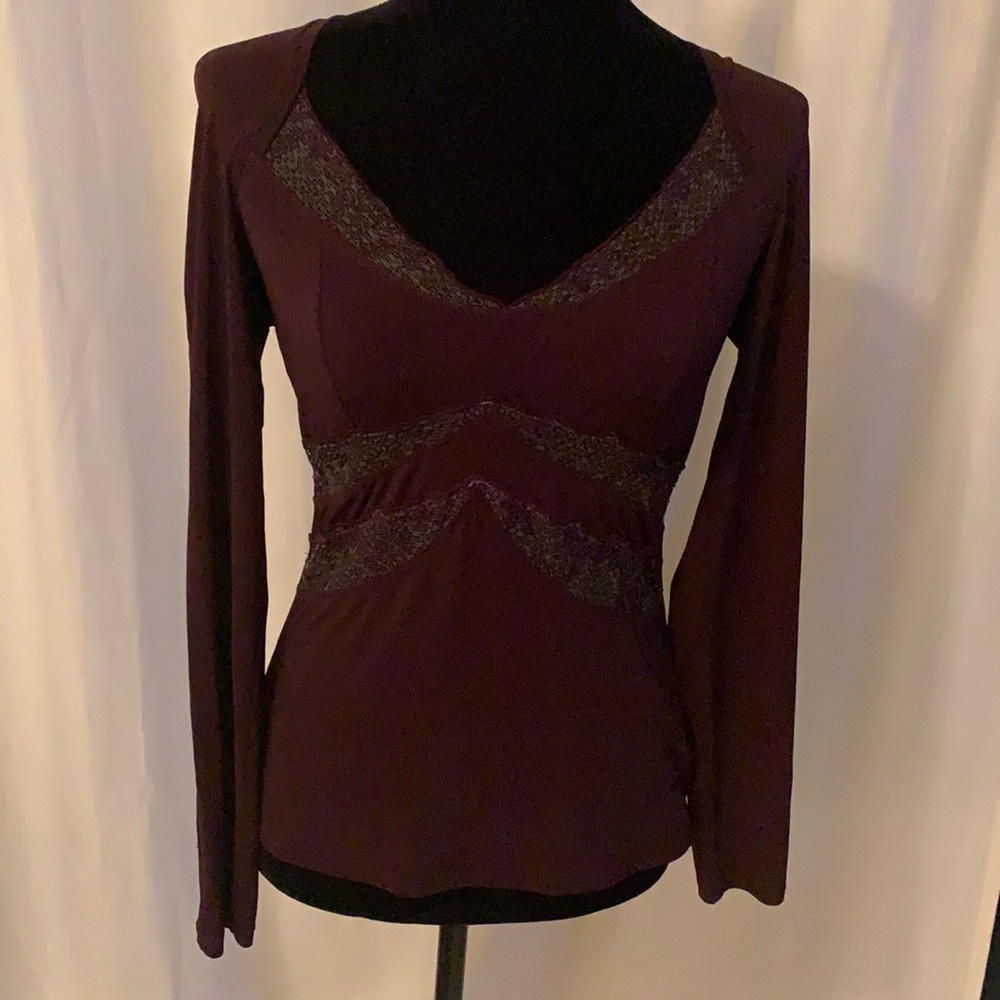 - Etincelle sheer detailed top -